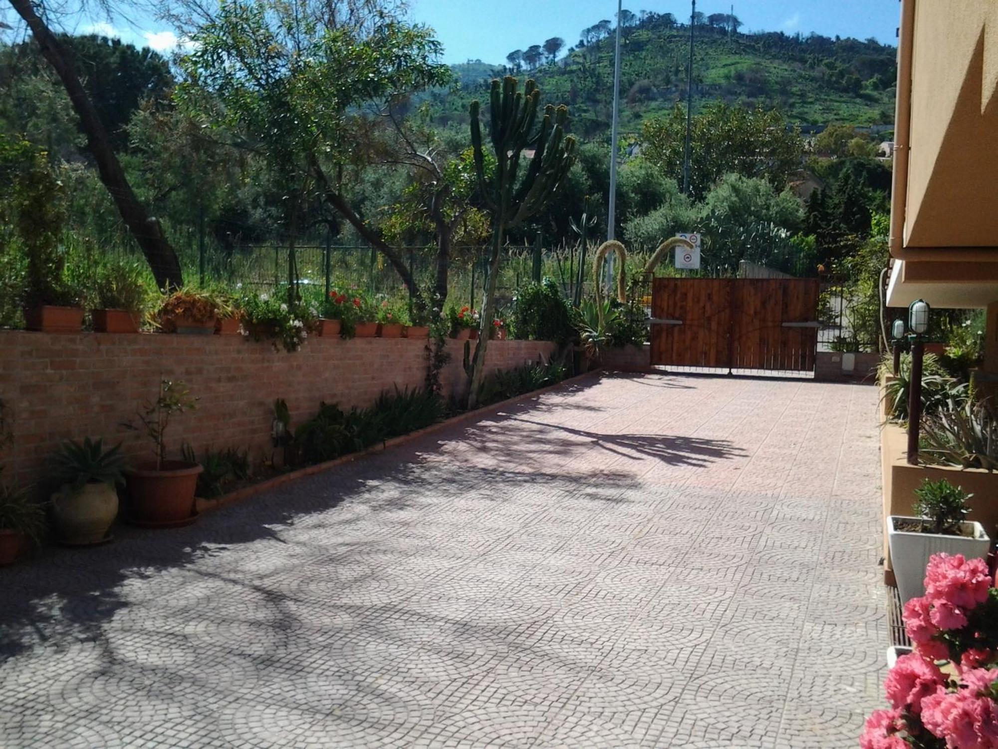 Fabiene Familyholidays Gelsonia Cefalú Exterior foto