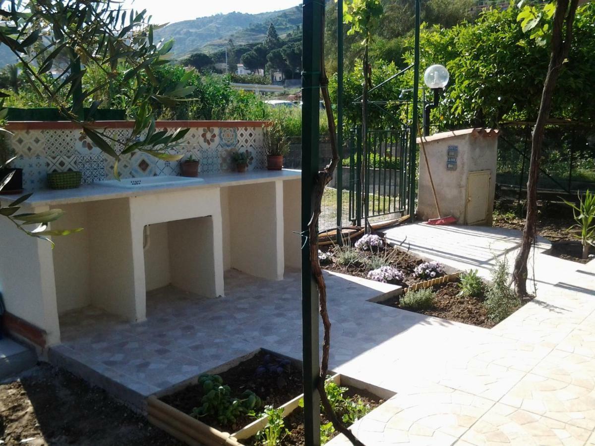 Fabiene Familyholidays Gelsonia Cefalú Exterior foto